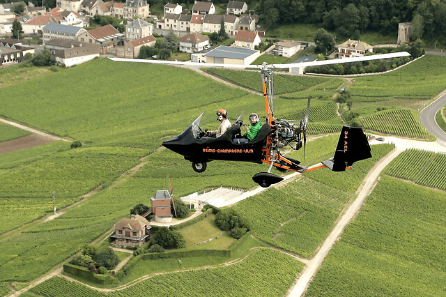 Baptême de l'air en ULM Gyrocoptère à Prunay (51) - Circuit des coteaux du Champagne - 20 mn