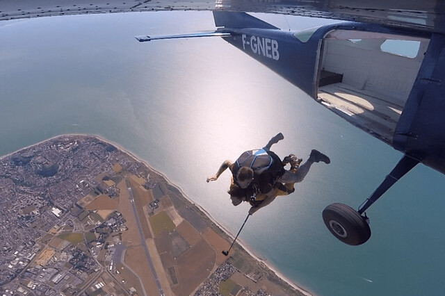 Saut en Parachute en tandem au Havre (76) - Saut en Tandem