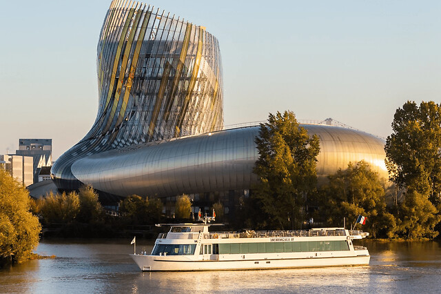 Croisière en Péniche sur la Garonne à Bordeaux