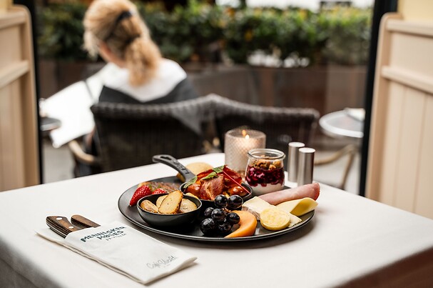 Go Dream BRUNCH HOS CAFÉ VIVALDI - STÆNDERTORVET- Oplevelsesgaver GASTRONOMY - Nyd mad og drikke i dejlige omgivelser hos Café Vivaldi på