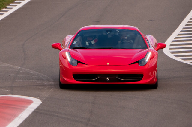 Découverte Ferrari 458 Italia (3 tours) sur le Circuit de Nogaro (2.2km)