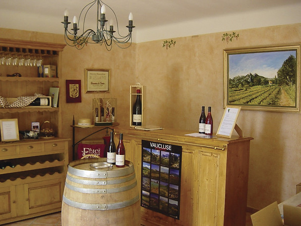 Dégustation de vins - Domaine Beauvalcinte au Nord de Carpentras