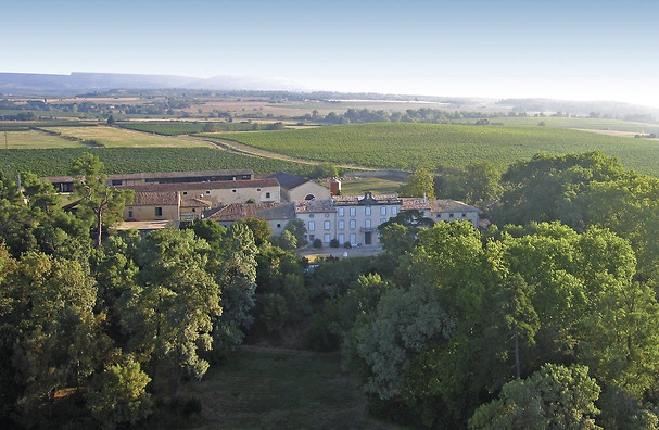 Dégustation de vins - Château Auzias au Nord de Carcassonne