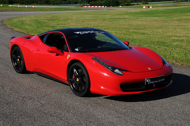 Stage de pilotage d'une Ferrari F458 Italia - Passeport Prevention - Chenevières (54)